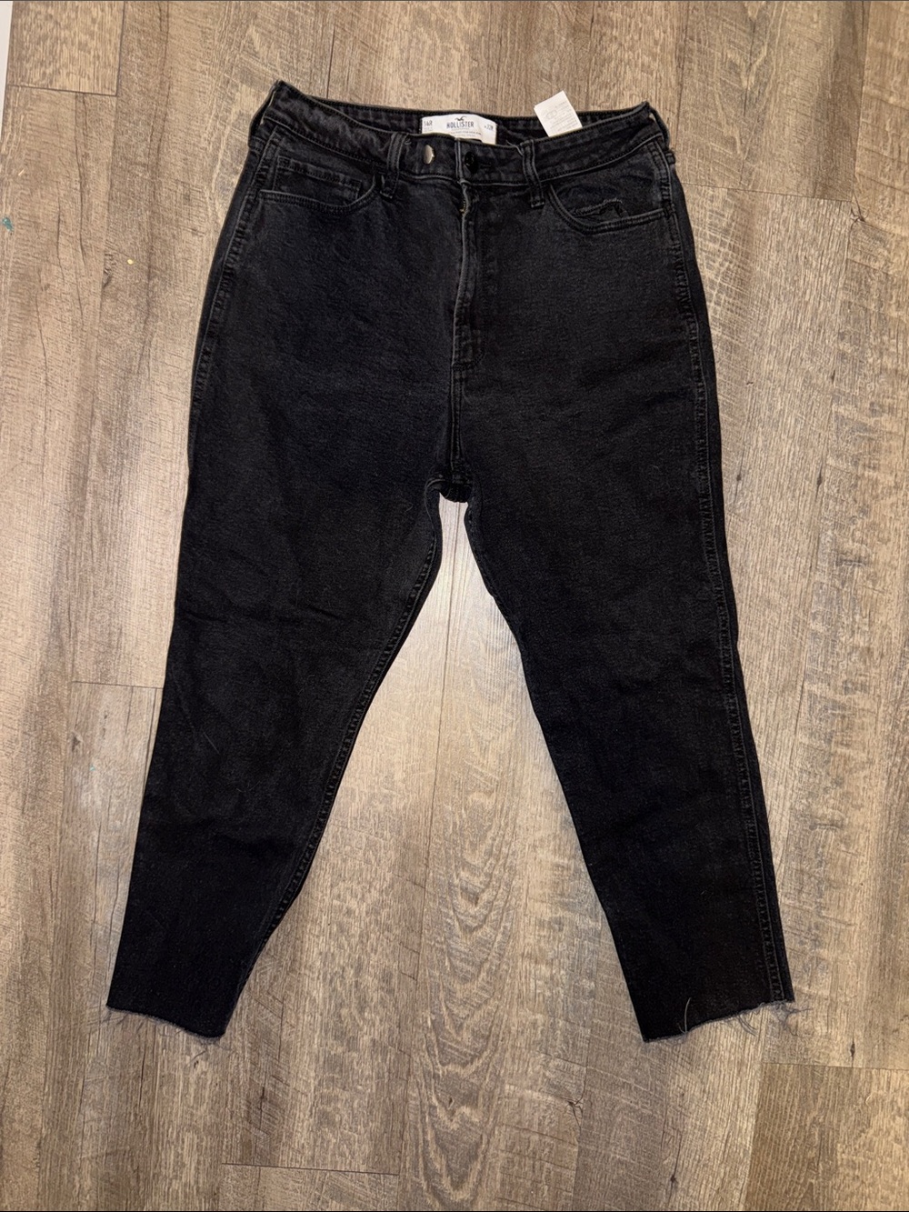 Hollister Curvy Ultra High-Rise Black Mom Jeans